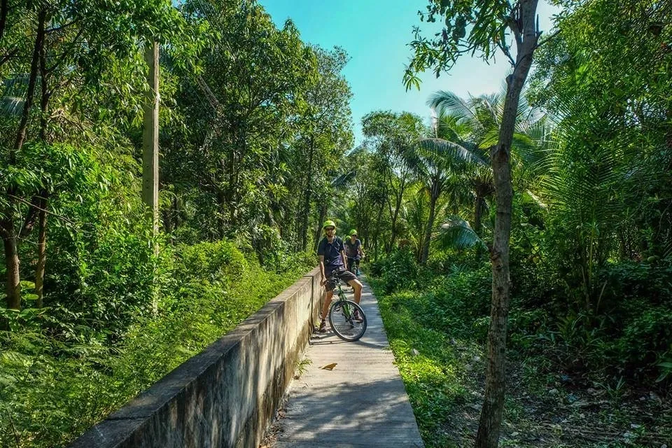 Bangkok Zoo Safari Cycling Tour 2 Days